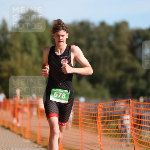 07.09.2025 - 19. Norderstedt Triathlon Michael Strokosch http://msf.ph/oto/8813506 07.09.2025 10:44:33 Laufen 64, 637, 678 meine-sportfotos.de
