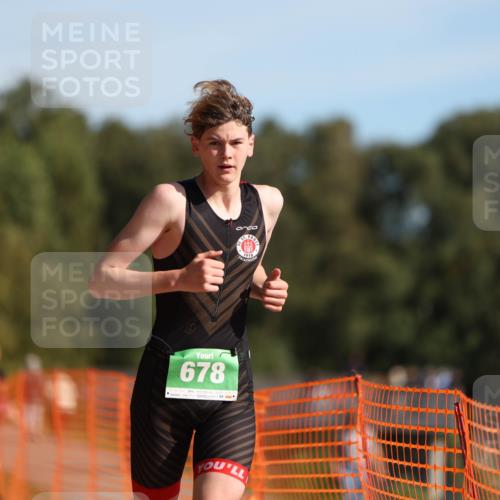 07.09.2025 - 19. Norderstedt Triathlon Michael Strokosch http://msf.ph/oto/8813526 07.09.2025 10:44:33 Laufen 64, 637, 678 meine-sportfotos.de