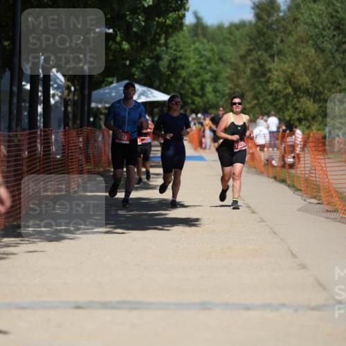 07.09.2025 - 19. Norderstedt Triathlon Michael Strokosch http://msf.ph/oto/8813529 07.09.2025 13:32:08 Laufen 153, 1292, 1353, 1477 meine-sportfotos.de