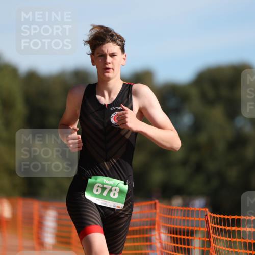 07.09.2025 - 19. Norderstedt Triathlon Michael Strokosch http://msf.ph/oto/8813532 07.09.2025 10:44:33 Laufen 64, 637, 678 meine-sportfotos.de