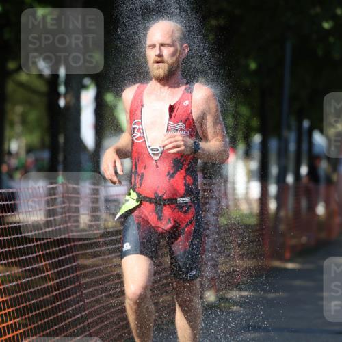 07.09.2025 - 19. Norderstedt Triathlon Michael Strokosch http://msf.ph/oto/8813539 07.09.2025 15:27:57 Laufen 970 meine-sportfotos.de