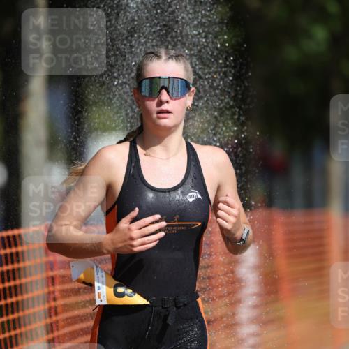 07.09.2025 - 19. Norderstedt Triathlon Michael Strokosch http://msf.ph/oto/8813563 07.09.2025 11:42:50 Laufen 1168 meine-sportfotos.de