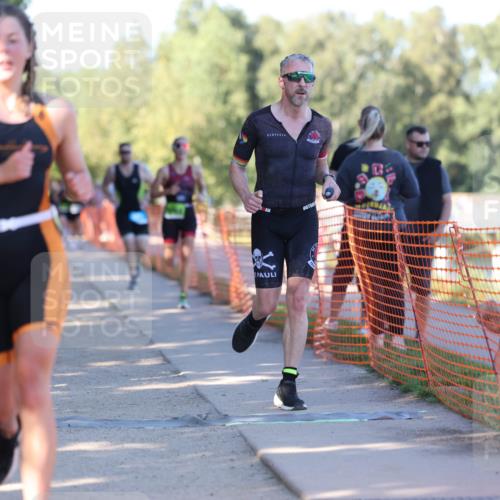 07.09.2025 - 19. Norderstedt Triathlon Michael Strokosch http://msf.ph/oto/8813592 07.09.2025 16:24:31 Laufen 483, 528, 871, 1064, 1512, 1522 meine-sportfotos.de