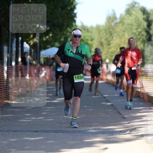 07.09.2025 - 19. Norderstedt Triathlon Michael Strokosch http://msf.ph/oto/8813630 07.09.2025 15:28:21 Laufen 879, 977, 1034, 1465 meine-sportfotos.de
