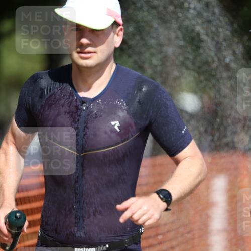 07.09.2025 - 19. Norderstedt Triathlon Michael Strokosch http://msf.ph/oto/8813649 07.09.2025 12:52:25 Laufen 700, 1371 meine-sportfotos.de