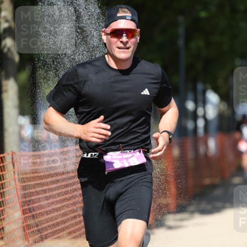 07.09.2025 - 19. Norderstedt Triathlon Michael Strokosch http://msf.ph/oto/8813656 07.09.2025 13:32:24 Laufen 318, 328 meine-sportfotos.de
