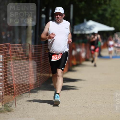 07.09.2025 - 19. Norderstedt Triathlon Michael Strokosch http://msf.ph/oto/8813670 07.09.2025 12:52:36 Laufen 1276 meine-sportfotos.de