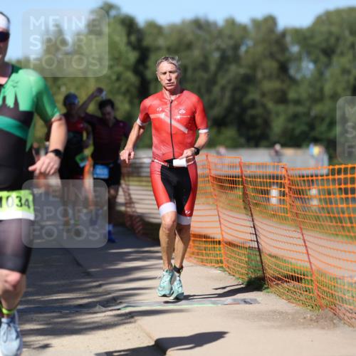 07.09.2025 - 19. Norderstedt Triathlon Michael Strokosch http://msf.ph/oto/8813671 07.09.2025 15:28:23 Laufen 879, 977, 1034, 1465 meine-sportfotos.de