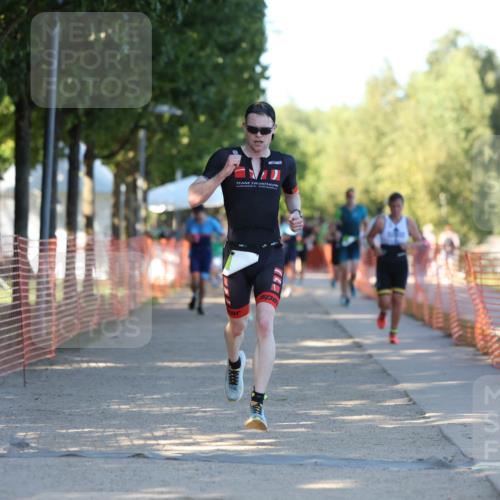 07.09.2025 - 19. Norderstedt Triathlon Michael Strokosch http://msf.ph/oto/8813712 07.09.2025 16:25:26 Laufen 402, 425, 523, 1104, 1417, 1579, 1623 meine-sportfotos.de