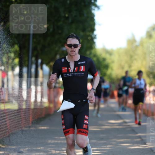 07.09.2025 - 19. Norderstedt Triathlon Michael Strokosch http://msf.ph/oto/8813728 07.09.2025 16:25:27 Laufen 425, 523, 1104, 1417, 1579, 1623 meine-sportfotos.de