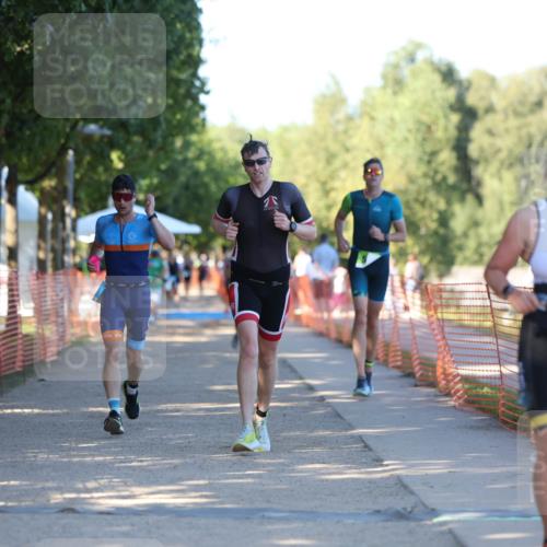 07.09.2025 - 19. Norderstedt Triathlon Michael Strokosch http://msf.ph/oto/8813769 07.09.2025 16:25:31 Laufen 425, 523, 529, 938, 1104, 1579, 1607 meine-sportfotos.de
