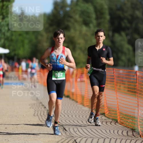 07.09.2025 - 19. Norderstedt Triathlon Michael Strokosch http://msf.ph/oto/8813783 07.09.2025 10:44:48 Laufen 102, 651 meine-sportfotos.de