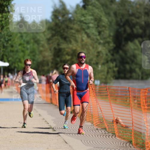 07.09.2025 - 19. Norderstedt Triathlon Michael Strokosch http://msf.ph/oto/8813786 07.09.2025 11:43:16 Laufen 238, 1182, 1227 meine-sportfotos.de