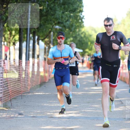 07.09.2025 - 19. Norderstedt Triathlon Michael Strokosch http://msf.ph/oto/8813793 07.09.2025 16:25:33 Laufen 425, 529, 938, 1083, 1104, 1579, 1607 meine-sportfotos.de