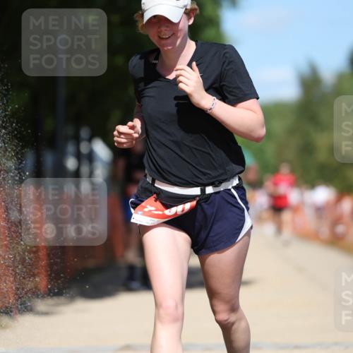 07.09.2025 - 19. Norderstedt Triathlon Michael Strokosch http://msf.ph/oto/8813805 07.09.2025 13:32:58 Laufen 157, 735, 752 meine-sportfotos.de