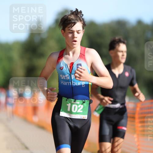 07.09.2025 - 19. Norderstedt Triathlon Michael Strokosch http://msf.ph/oto/8813847 07.09.2025 10:44:50 Laufen 102, 651 meine-sportfotos.de