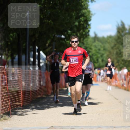 07.09.2025 - 19. Norderstedt Triathlon Michael Strokosch http://msf.ph/oto/8813850 07.09.2025 13:33:07 Laufen 307, 325, 353, 752, 1221 meine-sportfotos.de