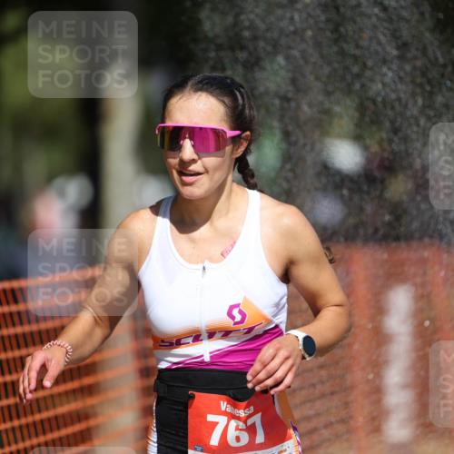 07.09.2025 - 19. Norderstedt Triathlon Michael Strokosch http://msf.ph/oto/8813941 07.09.2025 12:52:56 Laufen 767, 786, 1297 meine-sportfotos.de