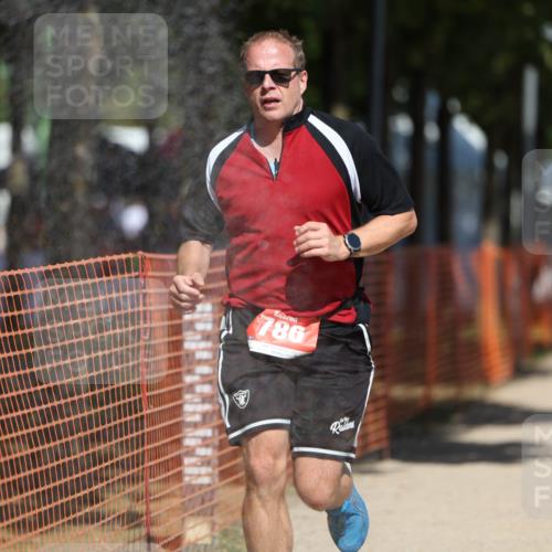 07.09.2025 - 19. Norderstedt Triathlon Michael Strokosch http://msf.ph/oto/8814057 07.09.2025 12:53:03 Laufen 217, 786 meine-sportfotos.de