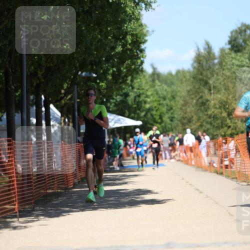 07.09.2025 - 19. Norderstedt Triathlon Michael Strokosch http://msf.ph/oto/8814116 07.09.2025 13:33:44 Laufen 275, 707, 1352 meine-sportfotos.de