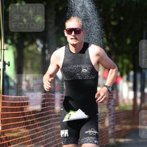 07.09.2025 - 19. Norderstedt Triathlon Michael Strokosch http://msf.ph/oto/8814117 07.09.2025 15:29:25 Laufen 1029 meine-sportfotos.de