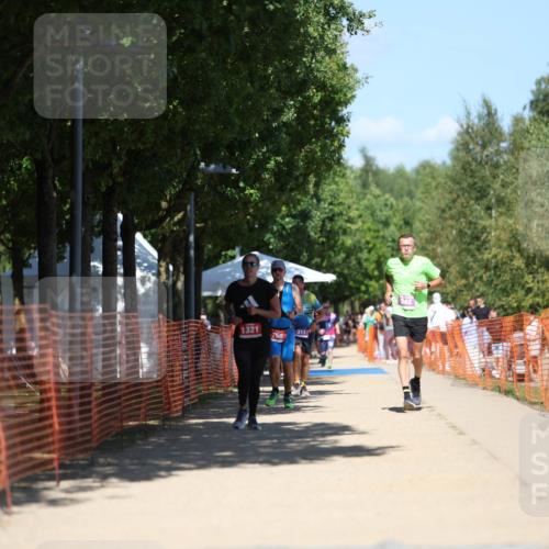 07.09.2025 - 19. Norderstedt Triathlon Michael Strokosch http://msf.ph/oto/8814215 07.09.2025 13:33:54 Laufen 348, 1321 meine-sportfotos.de