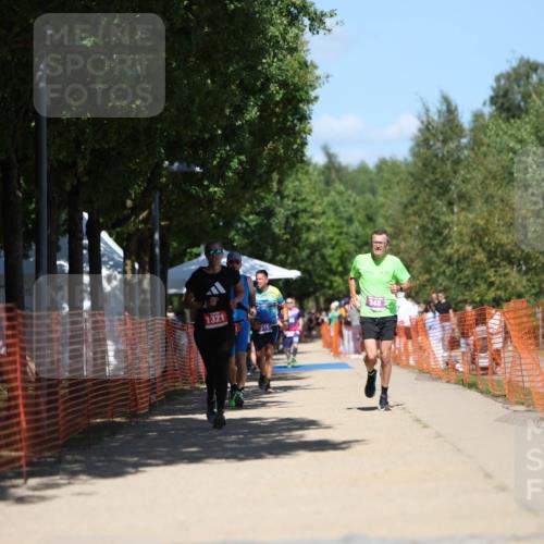 07.09.2025 - 19. Norderstedt Triathlon Michael Strokosch http://msf.ph/oto/8814223 07.09.2025 13:33:54 Laufen 348, 1321 meine-sportfotos.de