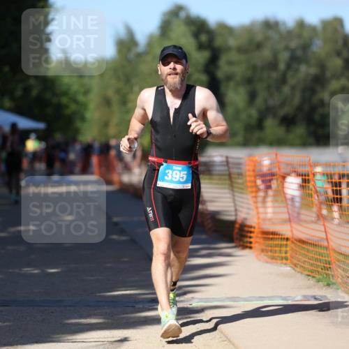 07.09.2025 - 19. Norderstedt Triathlon Michael Strokosch http://msf.ph/oto/8814253 07.09.2025 15:29:40 Laufen 395, 1022, 1434 meine-sportfotos.de