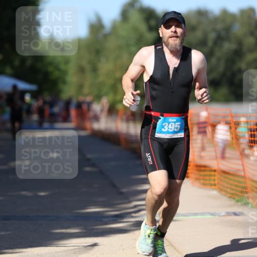 07.09.2025 - 19. Norderstedt Triathlon Michael Strokosch http://msf.ph/oto/8814271 07.09.2025 15:29:41 Laufen 395, 1022, 1434 meine-sportfotos.de