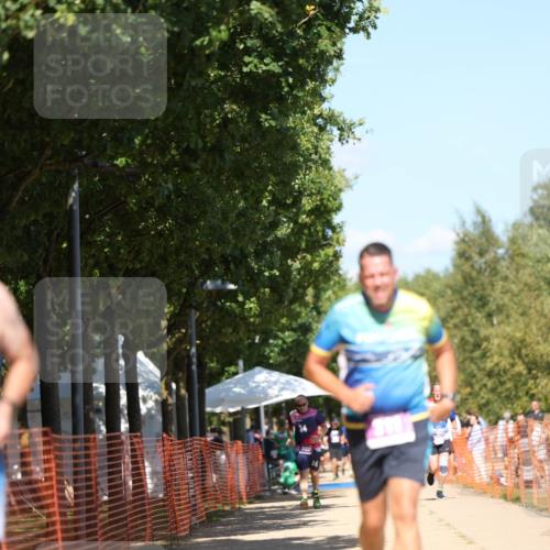 07.09.2025 - 19. Norderstedt Triathlon Michael Strokosch http://msf.ph/oto/8814274 07.09.2025 13:34:05 Laufen 311, 348, 750 meine-sportfotos.de