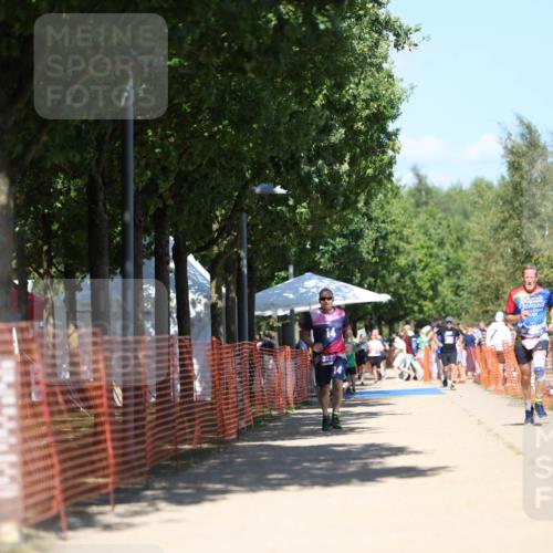 07.09.2025 - 19. Norderstedt Triathlon Michael Strokosch http://msf.ph/oto/8814290 07.09.2025 13:34:09 Laufen 311, 343, 750 meine-sportfotos.de