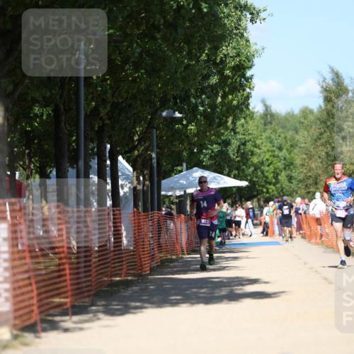 07.09.2025 - 19. Norderstedt Triathlon Michael Strokosch http://msf.ph/oto/8814305 07.09.2025 13:34:09 Laufen 311, 343, 750 meine-sportfotos.de