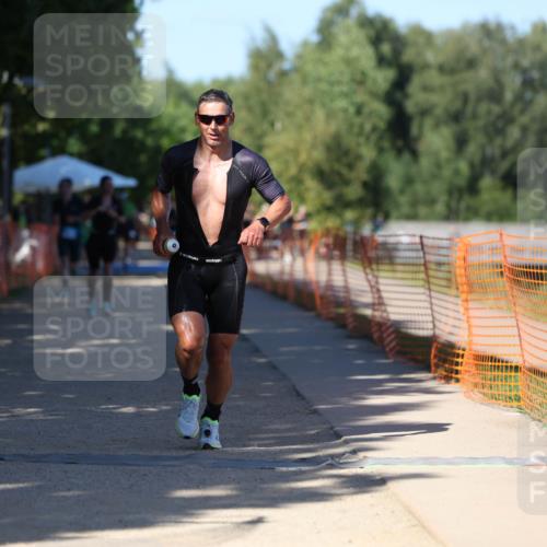 07.09.2025 - 19. Norderstedt Triathlon Michael Strokosch http://msf.ph/oto/8814328 07.09.2025 15:29:49 Laufen 911, 1414 meine-sportfotos.de