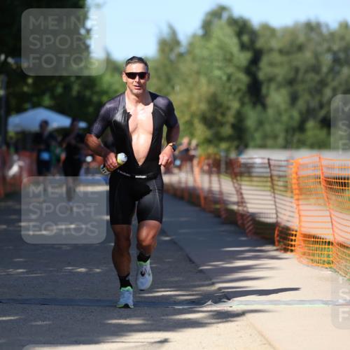 07.09.2025 - 19. Norderstedt Triathlon Michael Strokosch http://msf.ph/oto/8814335 07.09.2025 15:29:49 Laufen 911, 1414 meine-sportfotos.de