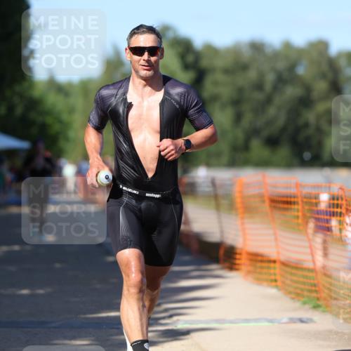 07.09.2025 - 19. Norderstedt Triathlon Michael Strokosch http://msf.ph/oto/8814358 07.09.2025 15:29:51 Laufen 398, 911, 1414 meine-sportfotos.de