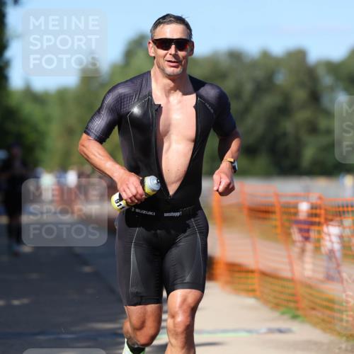 07.09.2025 - 19. Norderstedt Triathlon Michael Strokosch http://msf.ph/oto/8814366 07.09.2025 15:29:51 Laufen 398, 911, 1414 meine-sportfotos.de