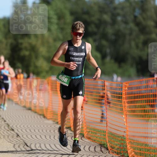 07.09.2025 - 19. Norderstedt Triathlon Michael Strokosch http://msf.ph/oto/8814434 07.09.2025 10:45:22 Laufen 57, 104, 114, 668 meine-sportfotos.de