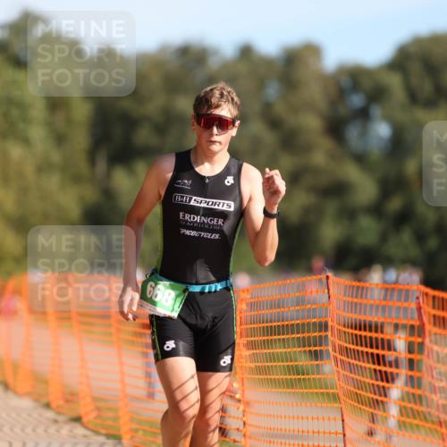 07.09.2025 - 19. Norderstedt Triathlon Michael Strokosch http://msf.ph/oto/8814449 07.09.2025 10:45:23 Laufen 57, 89, 104, 114, 668, 670 meine-sportfotos.de