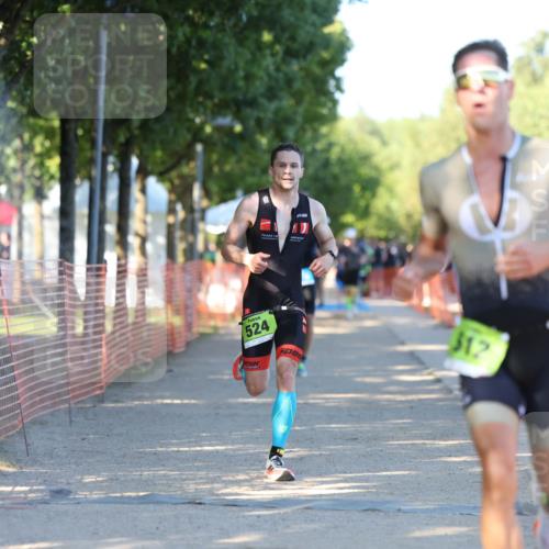 07.09.2025 - 19. Norderstedt Triathlon Michael Strokosch http://msf.ph/oto/8814461 07.09.2025 16:27:42 Laufen 512, 524, 535, 868, 915, 1078, 1632 meine-sportfotos.de