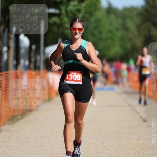 07.09.2025 - 19. Norderstedt Triathlon Michael Strokosch http://msf.ph/oto/8814475 07.09.2025 11:43:56 Laufen 1174, 1308 meine-sportfotos.de