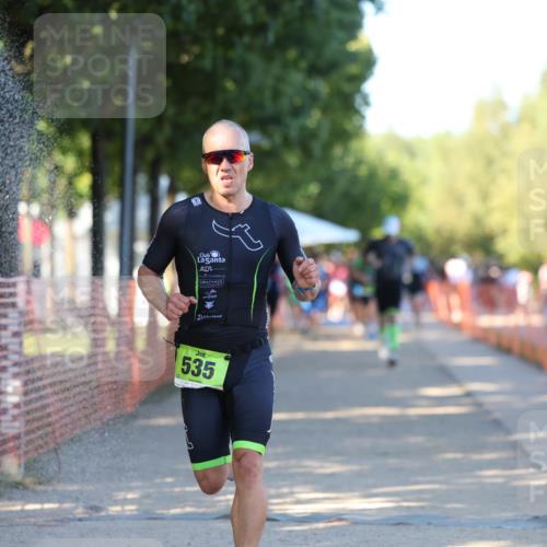 07.09.2025 - 19. Norderstedt Triathlon Michael Strokosch http://msf.ph/oto/8814533 07.09.2025 16:27:49 Laufen 535, 868, 882, 1604 meine-sportfotos.de