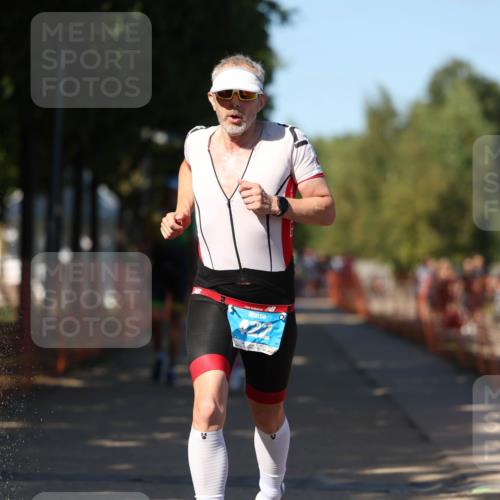 07.09.2025 - 19. Norderstedt Triathlon Michael Strokosch http://msf.ph/oto/8814578 07.09.2025 15:30:13 Laufen 374, 460, 1032 meine-sportfotos.de