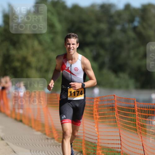 07.09.2025 - 19. Norderstedt Triathlon Michael Strokosch http://msf.ph/oto/8814586 07.09.2025 11:44:01 Laufen 1174, 1176, 1308 meine-sportfotos.de