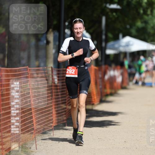 07.09.2025 - 19. Norderstedt Triathlon Michael Strokosch http://msf.ph/oto/8814602 07.09.2025 12:55:09 Laufen 292, 732 meine-sportfotos.de