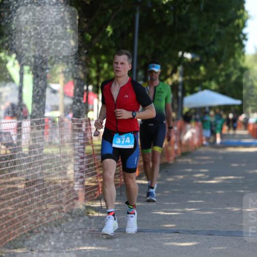 07.09.2025 - 19. Norderstedt Triathlon Michael Strokosch http://msf.ph/oto/8814620 07.09.2025 15:30:16 Laufen 374, 1032 meine-sportfotos.de