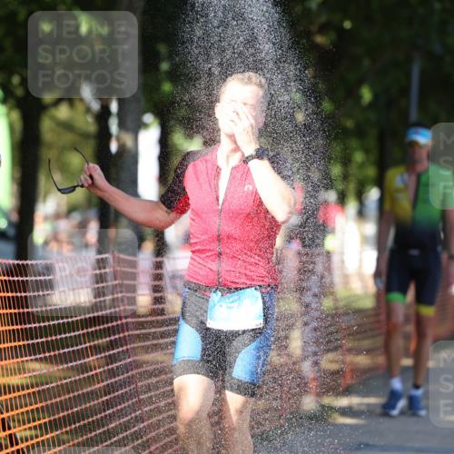 07.09.2025 - 19. Norderstedt Triathlon Michael Strokosch http://msf.ph/oto/8814646 07.09.2025 15:30:17 Laufen 374, 1032 meine-sportfotos.de