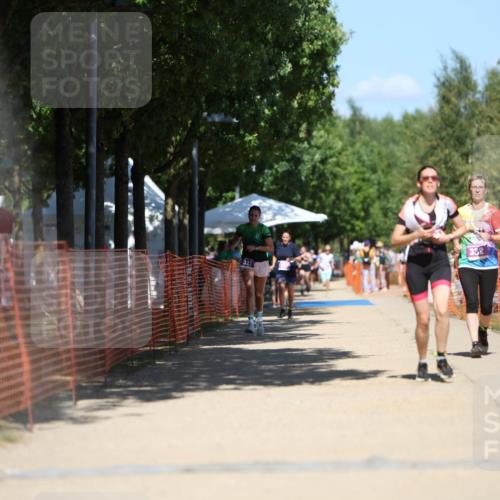 07.09.2025 - 19. Norderstedt Triathlon Michael Strokosch http://msf.ph/oto/8814687 07.09.2025 13:35:06 Laufen 316, 332, 1298 meine-sportfotos.de