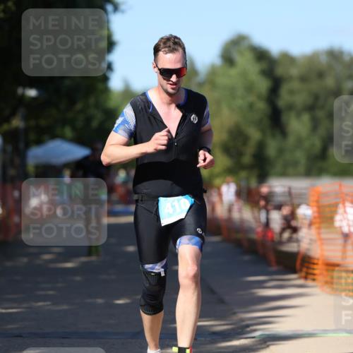 07.09.2025 - 19. Norderstedt Triathlon Michael Strokosch http://msf.ph/oto/8814704 07.09.2025 15:30:47 Laufen 410, 1026 meine-sportfotos.de