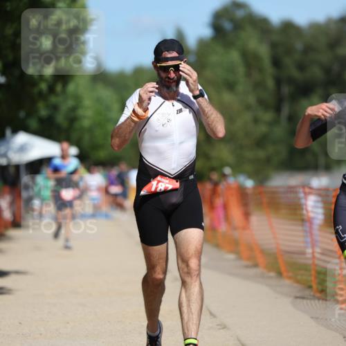 07.09.2025 - 19. Norderstedt Triathlon Michael Strokosch http://msf.ph/oto/8814734 07.09.2025 12:55:25 Laufen 187, 1392 meine-sportfotos.de