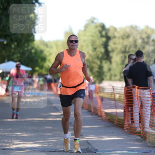 07.09.2025 - 19. Norderstedt Triathlon Michael Strokosch http://msf.ph/oto/8814738 07.09.2025 16:28:26 Laufen 897, 933, 1044, 1585 meine-sportfotos.de
